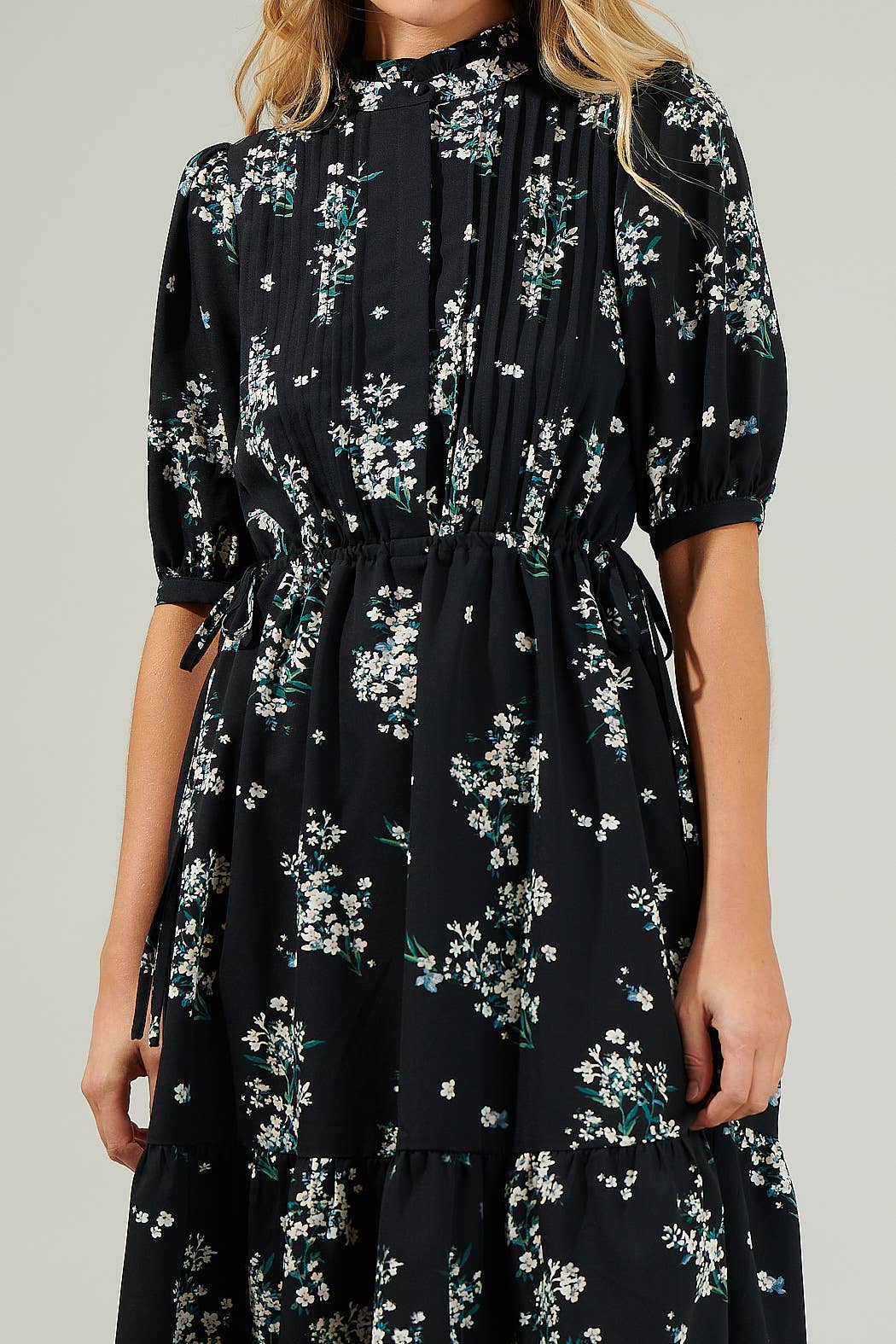 Magnol Floral Pleated Midi Dress
