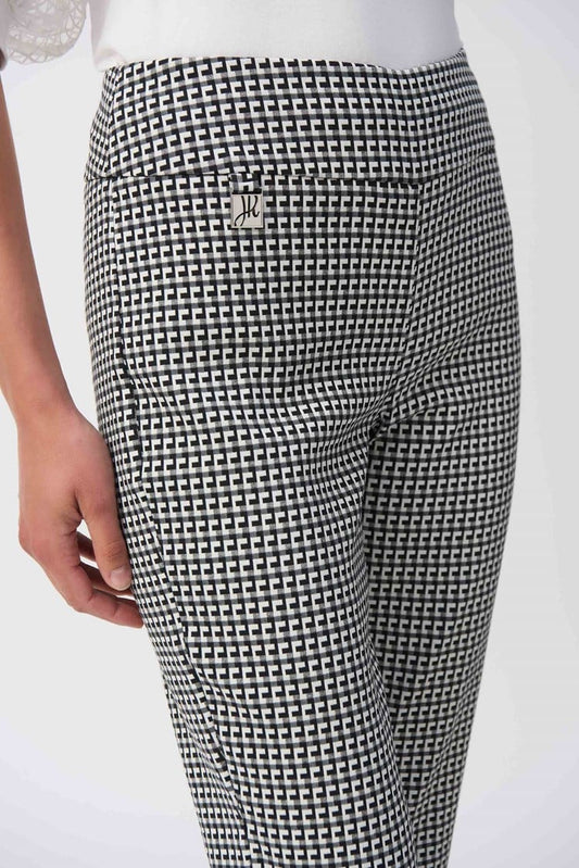 Geometric Jacquard Crop Pull-on Pant