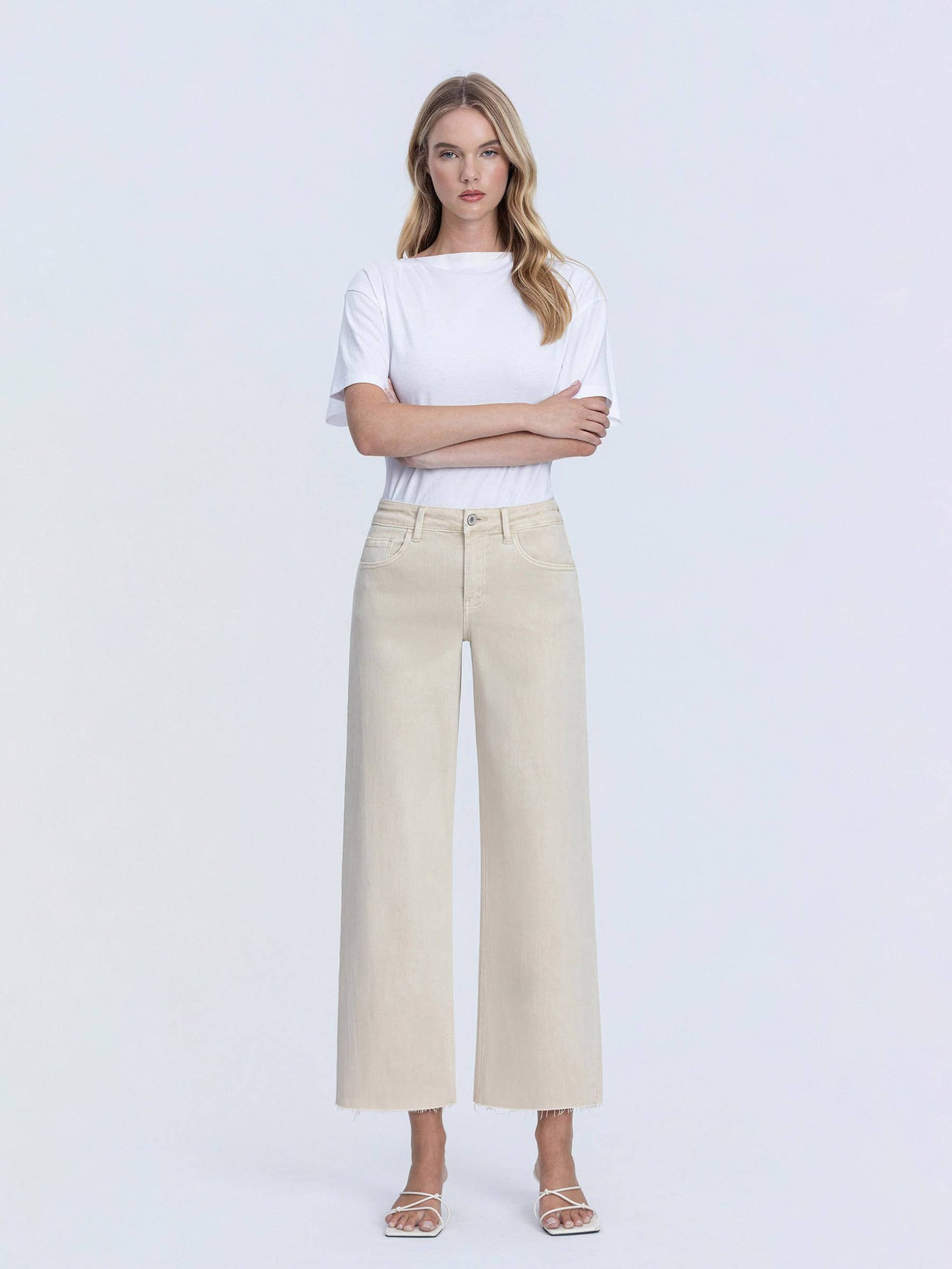 HIGH RISE CROP WIDE LEG JEANS
