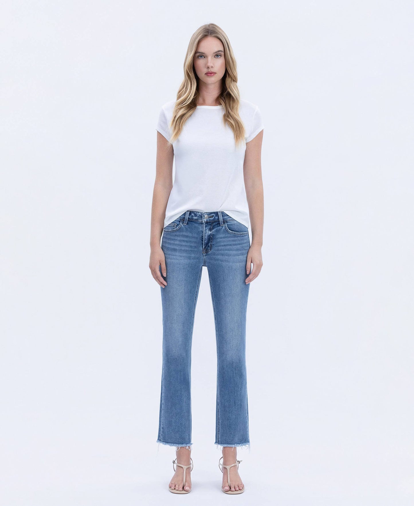 MID RISE MEDIUM WASH RAW HEM CROP STRAIGHT JEANS