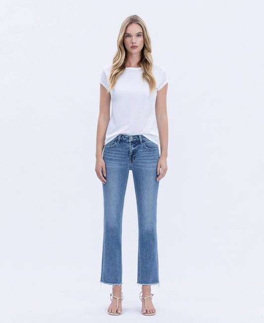 MID RISE MEDIUM WASH RAW HEM CROP STRAIGHT JEANS