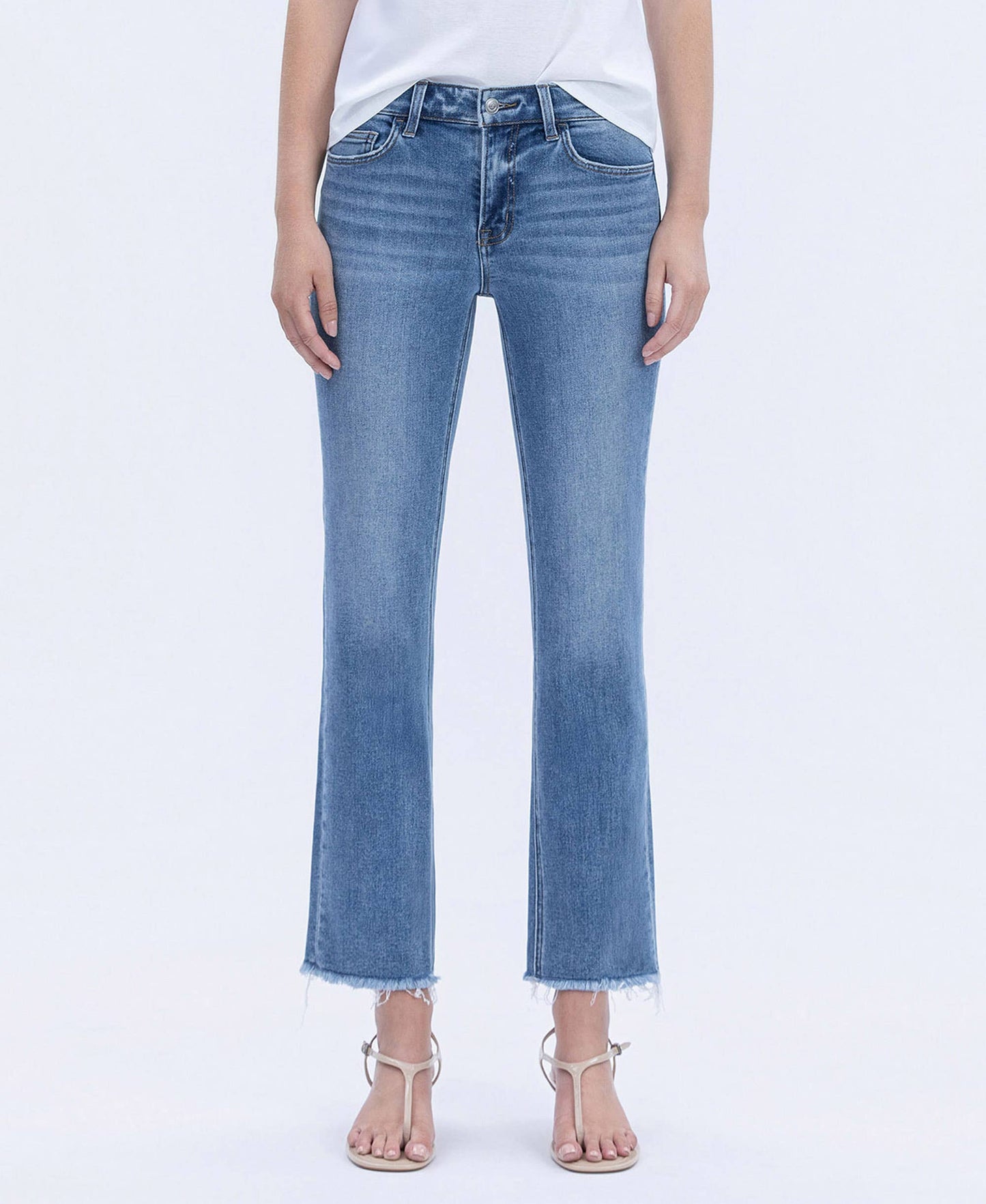 MID RISE MEDIUM WASH RAW HEM CROP STRAIGHT JEANS