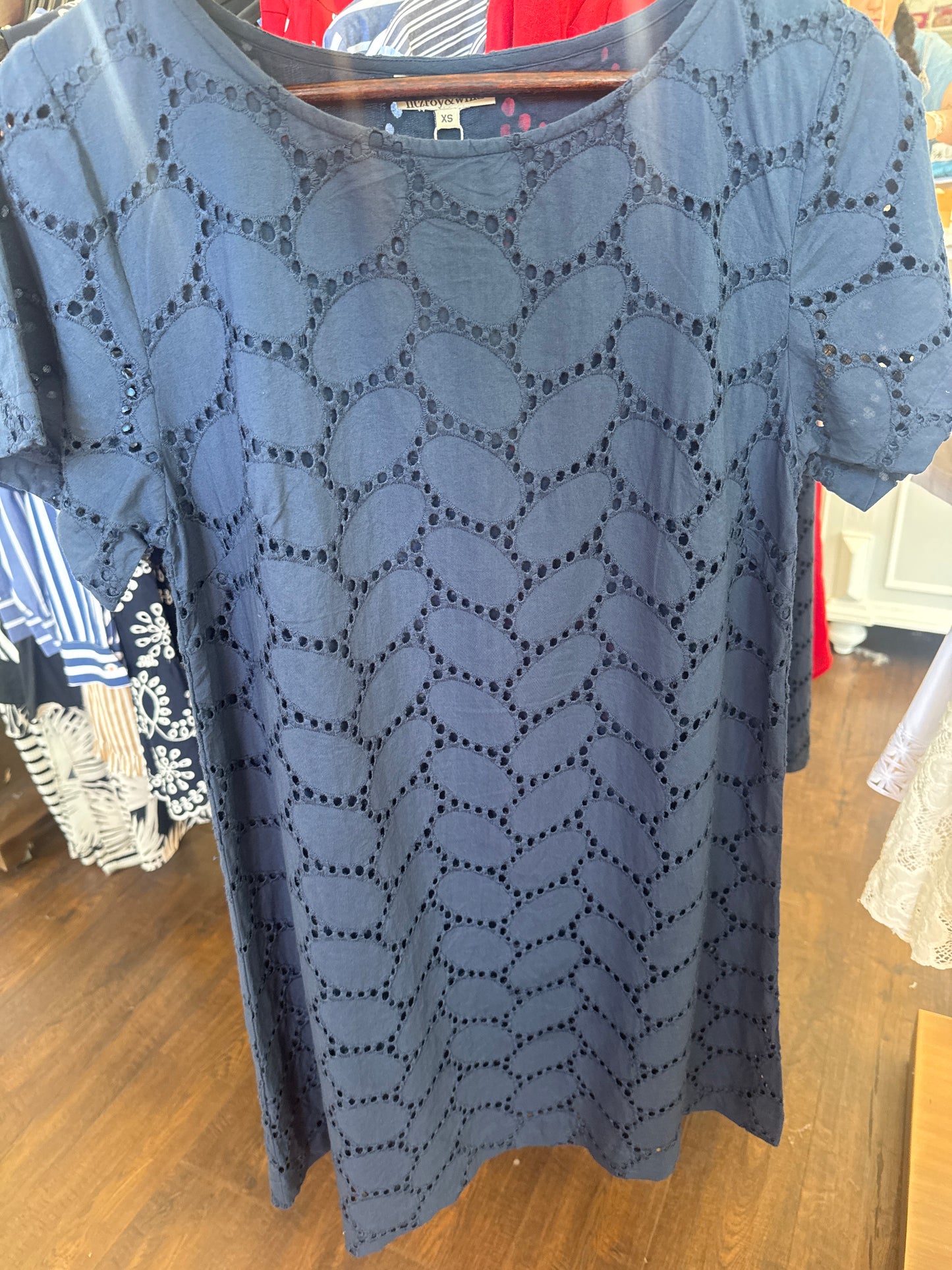 Eyelet Swing Shift