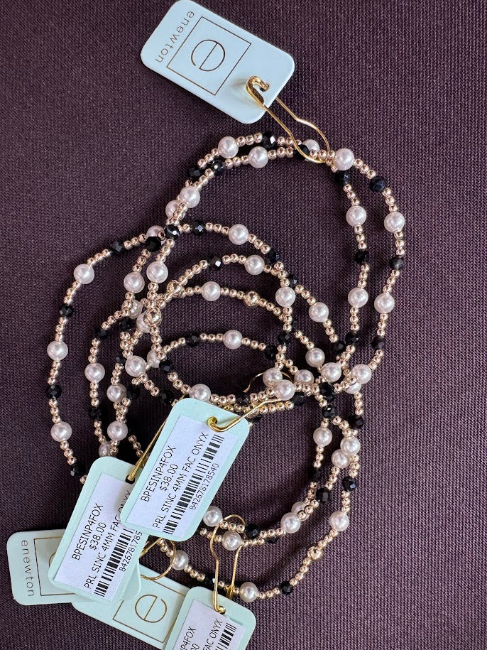 Classic Sincerity Pattern Bracelet