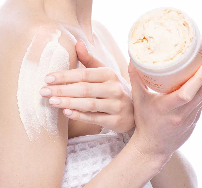 Sunny Dippin’® Foaming Body Polish buff & lather