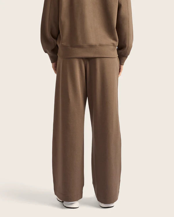 Women's Straight Leg Sweat Pants In Bamboo CloudKnit Fabric