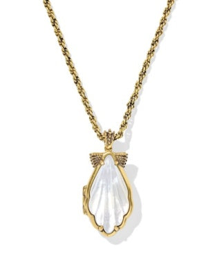 ALEXA LOCKET SHORT PENDANT NECKLACE